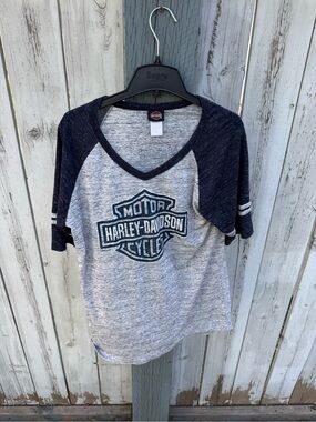 Women’s 2018 Las Vegas Harley-Davidson Heather Gray & Navy Raglan Tee